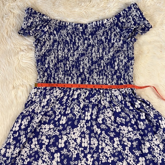 Express Blue and White Floral Off the Shoulder Dress - Picture 6 of 9